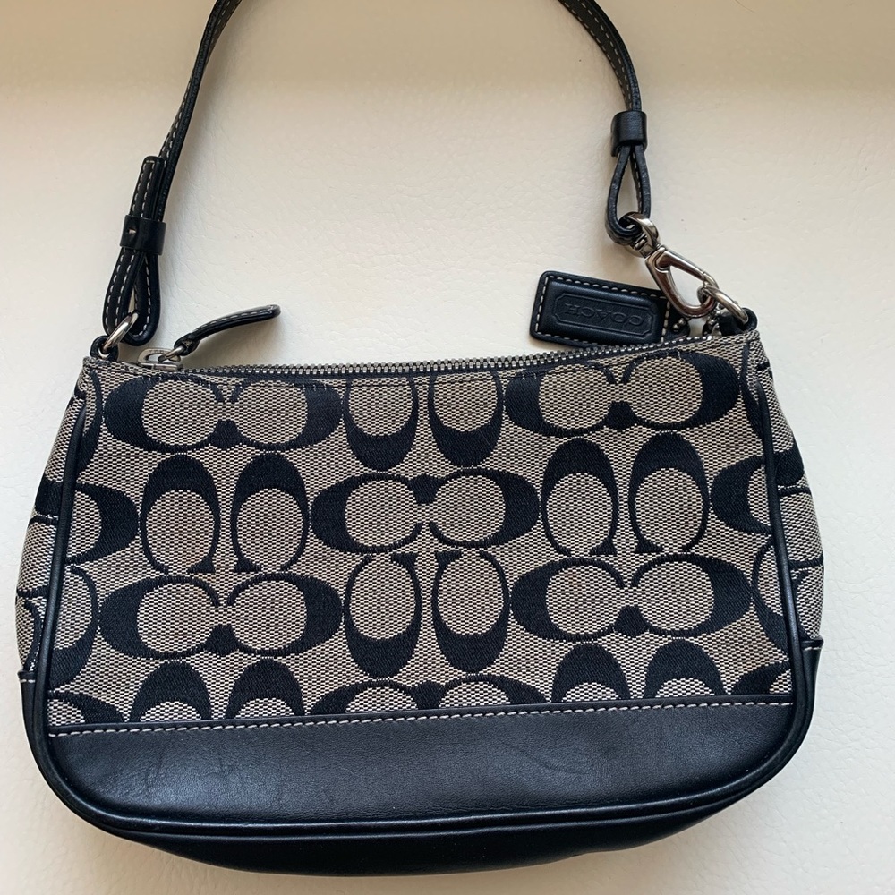 **COACH** Classic black/white “C” Coach baguette